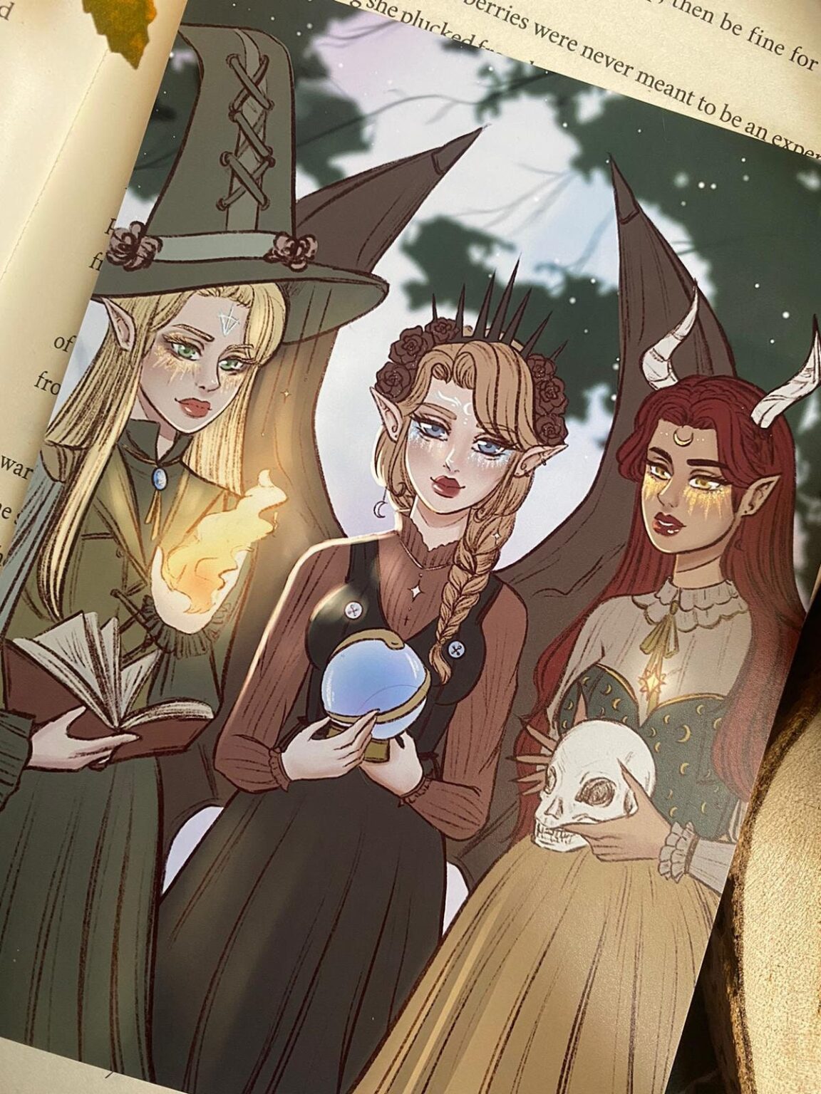 The witches are back: Feyre, Aelin and Bryce in halloween costumes. – A ...