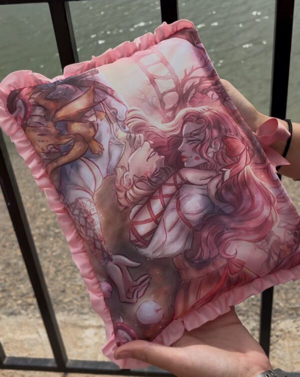 PREORDER, Funda literaria modelo ''Coquette''.