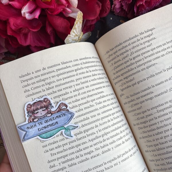 Morgana ''Aquí te quedaste dormida''- Magnetic bookmark. - Imagen 2
