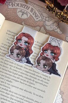 Nicolás & Ginebra cutie - ''A pesar de nosotros'' y ''A pesar de todo''', marcapáginas magnético.