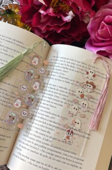 Especial Halloween .-Bookish acrylic semi-transperent bookmark.