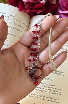 Especial Halloween .- Bookish metal bookmark.