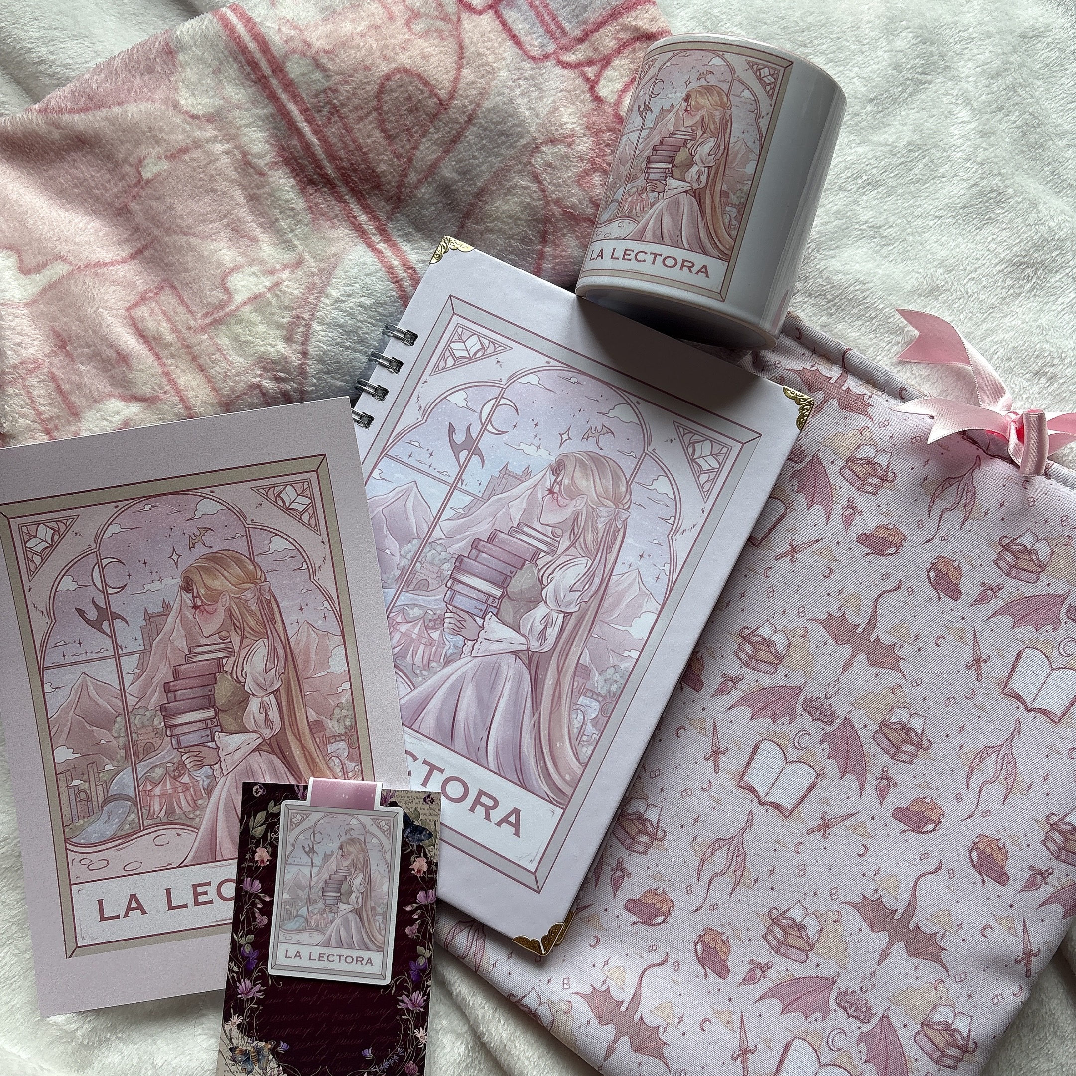 PREORDER -Pack lector : Caja de merch literaria, Romantasy reading club. - Imagen 3