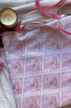 Totebag All-over - Estampado '' La lectora''.