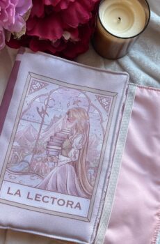 PREORDER: ''La lectora'' funda de solapa.
