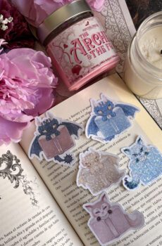 Bookish magical creatures - Sticker pack, holo.