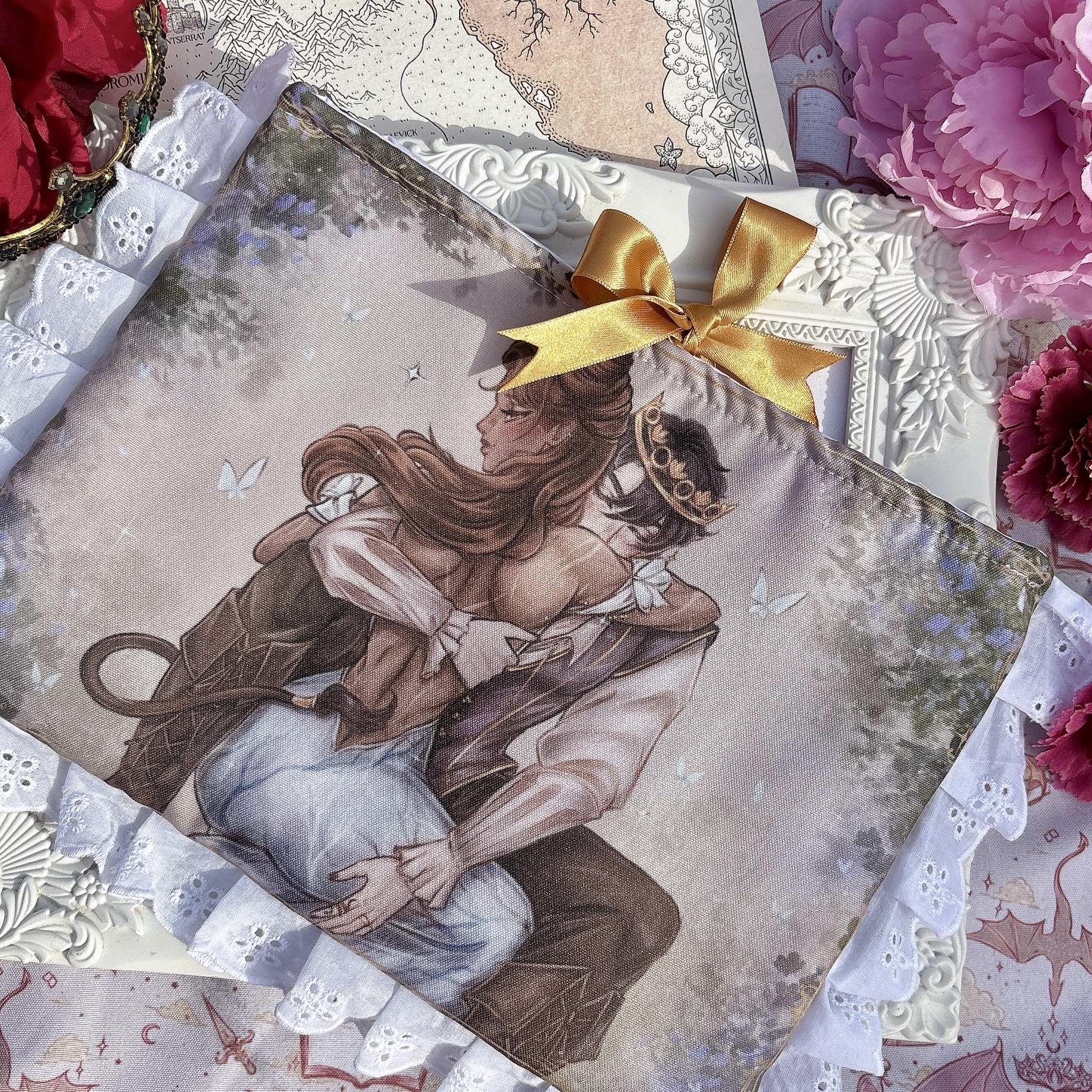 PREORDER, Funda literaria Jude y Cardan modelo ''Coquette''. - Imagen 4