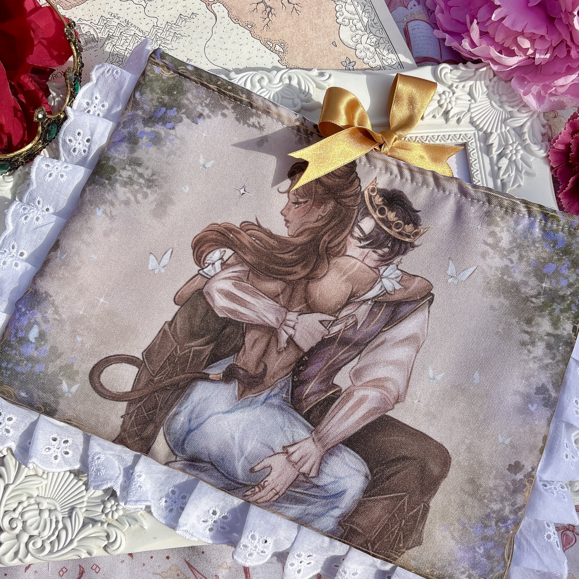 PREORDER, Funda literaria Jude y Cardan modelo ''Coquette''.